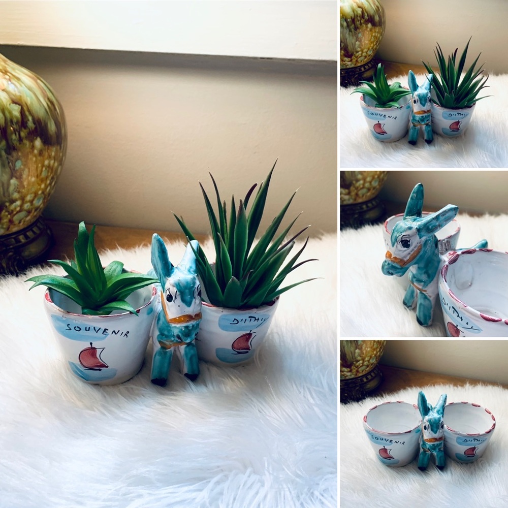🦋2/$10 3/$15 4/$18 5/$20 Vintage Donkey Planter